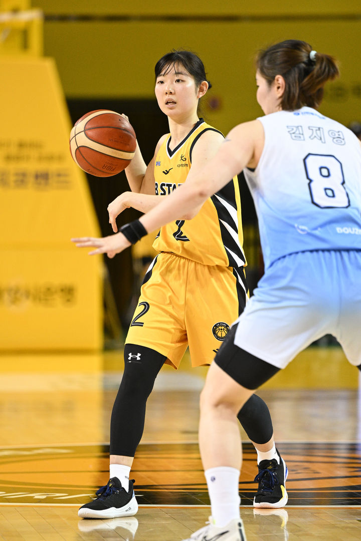 [서울=뉴시스] 여자프로농구 청주 KB국민은행의 허예은. (사진=WKBL 제공) *재판매 및 DB 금지