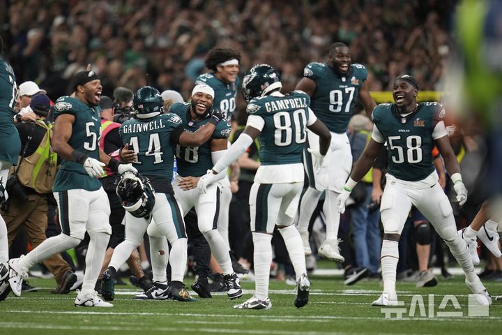 [뉴올리언스=AP/뉴시스] 제59회 슈퍼볼에서 우승한 미국프로풋볼(NFL) 필라델피아 이글스. 2025. 2. 9.