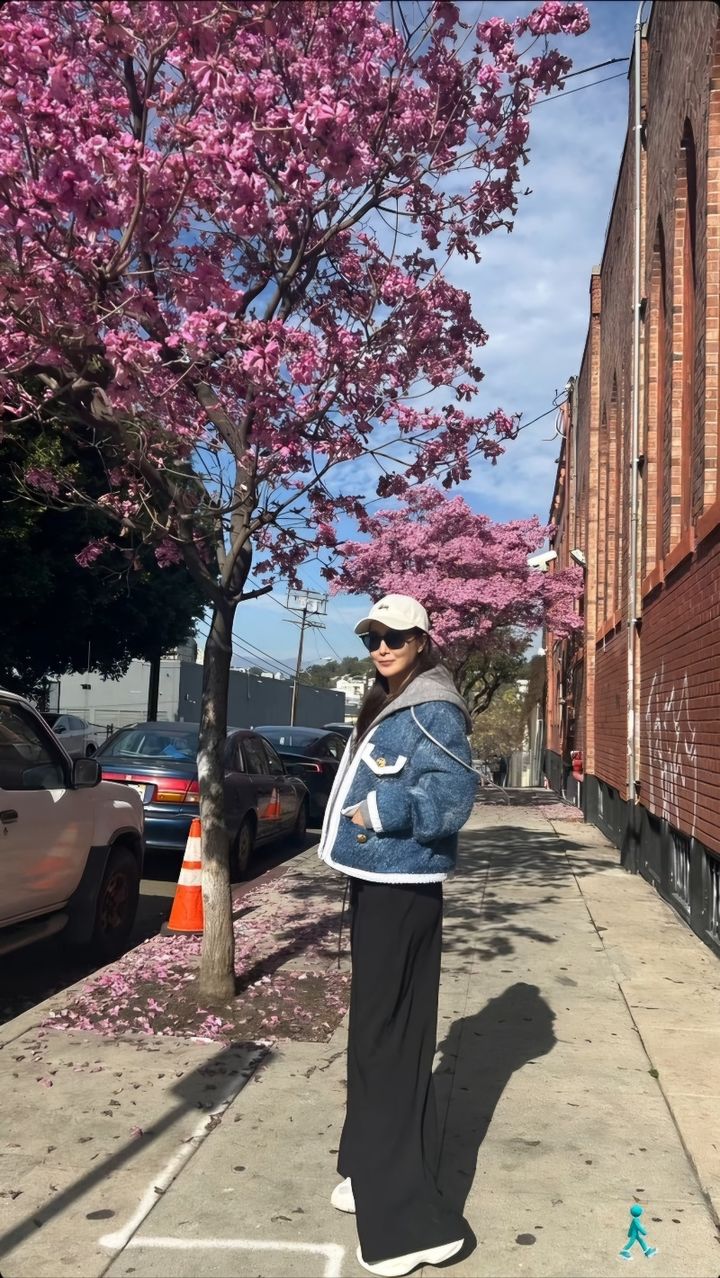 [서울=뉴시스] 김희선.&nbsp; (사진=김희선 인스타그램 캡처) 2025.02.10. photo@newsis.com *재판매 및 DB 금지