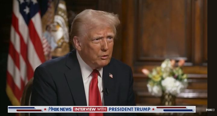 도널드 트럼프 미국 대통령이 9일(현지 시간) 공개된 폭스뉴스와 인터뷰에서 법원의 정부효율부 제동을 맹비난하며 일론 머스크를 두둔했다. (사진=폭스뉴스 갈무리) 2025.02.10. *재판매 및 DB 금지 *재판매 및 DB 금지