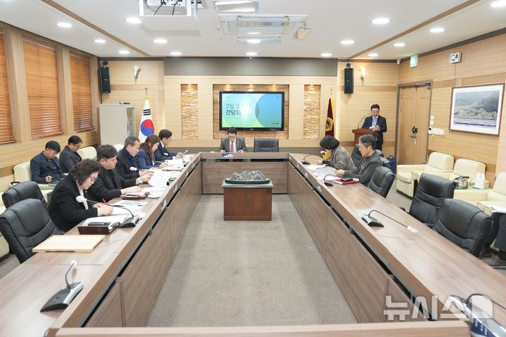 [포천=뉴시스] 현안 간담회. (사진=포천시의회 제공) 2025.02.10 photo@newsis.com