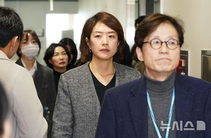 [서울=뉴시스] 고범준 기자 = 고민정 더불어민주당 의원이 10일 서울 중구 국가인권위에서 열린 '국가인권위원회 제2차 전원위원회'에 참석하고 있다. 2025.02.10. (공동취재) photo@newsis.com