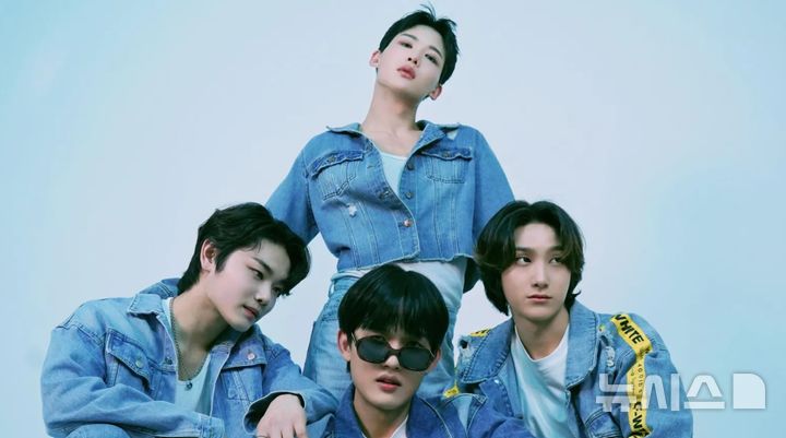 [서울=뉴시스] 혁(위), 아이토(왼쪽 아래), 석(가운데), 케니(오른쪽) - 네이선(사진 없음) (사진=BBC)