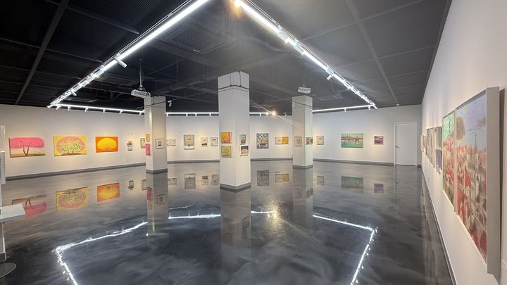 [대구=뉴시스] 대구 서구문화회관 중견작가 3인3색 '순수한 순간들' 전시회 모습. (사진=대구 서구문화회관 제공) 2025.02.11. photo@newsis.com *재판매 및 DB 금지