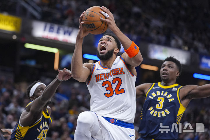 [인디애나폴리스=AP/뉴시스] 미국프로농구(NBA) 뉴욕 닉스의 칼 앤서니 타운스. 2025. 2. 11.