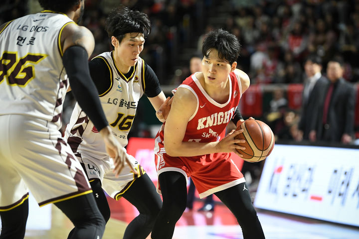 [서울=뉴시스] 프로농구 서울 SK의 안영준. (사진=KBL 제공) *재판매 및 DB 금지