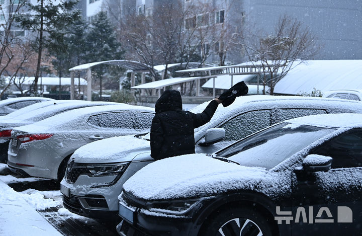울산에 최대 2.3㎝ 눈… 교통사고 21건 신고