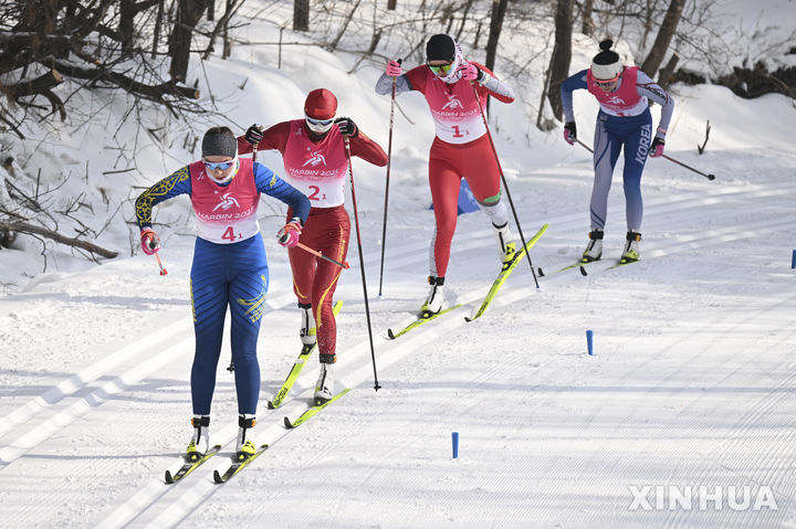 [야부리=AP/뉴시스] 2025 하얼빈 동계아시안게임 여자 계주 4×5㎞ 결선 경기 장면. 2025. 2. 12.
