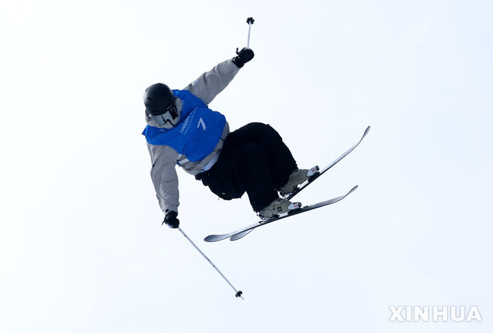 [야부리=AP/뉴시스]프리스키 윤종현. 2025.02.12.