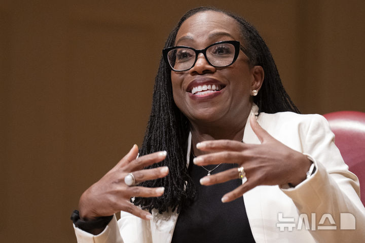 美대법관 "관세 소송, 검토할 미묘한 법적 쟁점 많아"