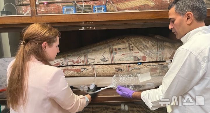 [서울=뉴시스] 연구진은 고대 이집트 미라의 향을 분석한 결과 꽤나 좋은 향이 난다고 밝혔다. (사진=AP 통신)