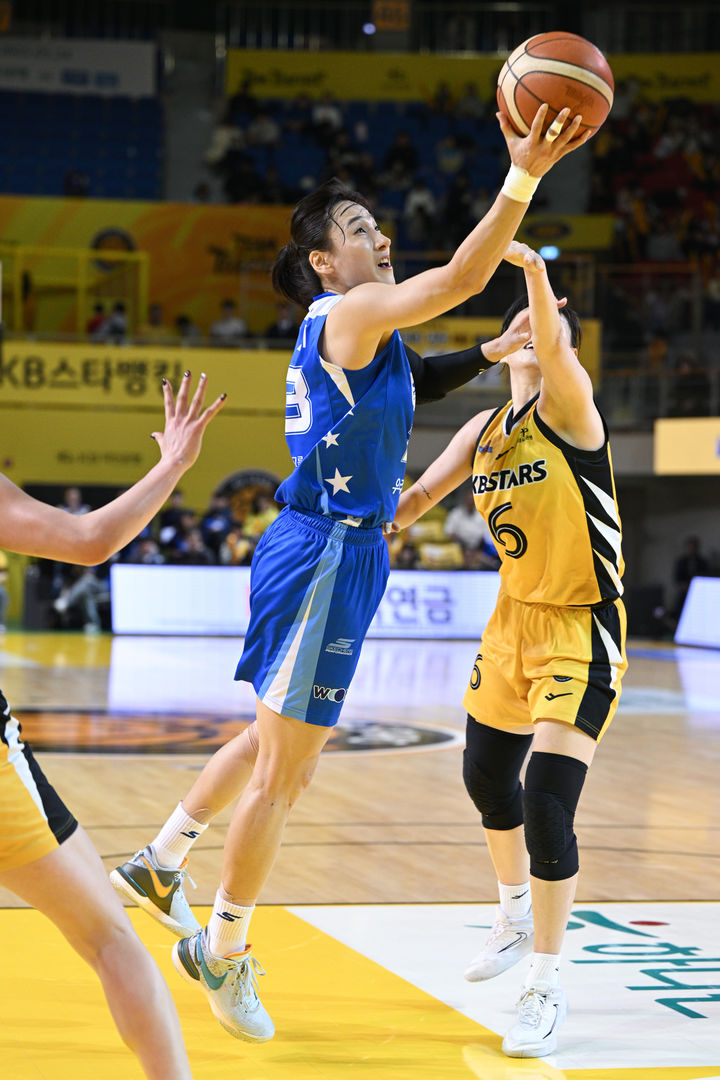 [서울=뉴시스] 여자프로농구 아산 우리은행의 김단비. (사진=WKBL 제공) *재판매 및 DB 금지