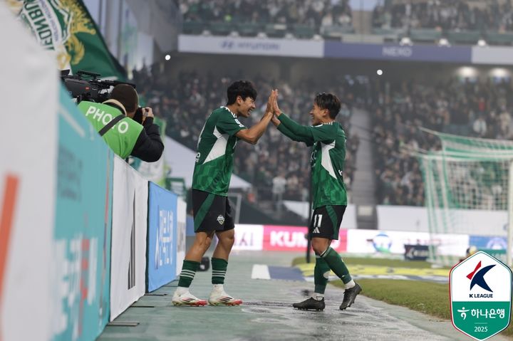 [서울=뉴시스] 프로축구 K리그1 전북현대의 전진우. (사진=한국프로축구연맹 제공) *재판매 및 DB 금지