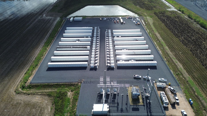 [서울=뉴시스] 미국 텍사스 남부에 위치한 100MW 규모의 첫 번째 프로젝트 ESS 설비 전경. (사진=SK가스 제공) 2025.2.17. photo@newsis.com *재판매 및 DB 금지