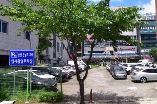 [양산=뉴시스] 증산의 만남의 거리 임시공영주차장. (사진=뉴시스 DB). photo@newsis.com *재판매 및 DB 금지