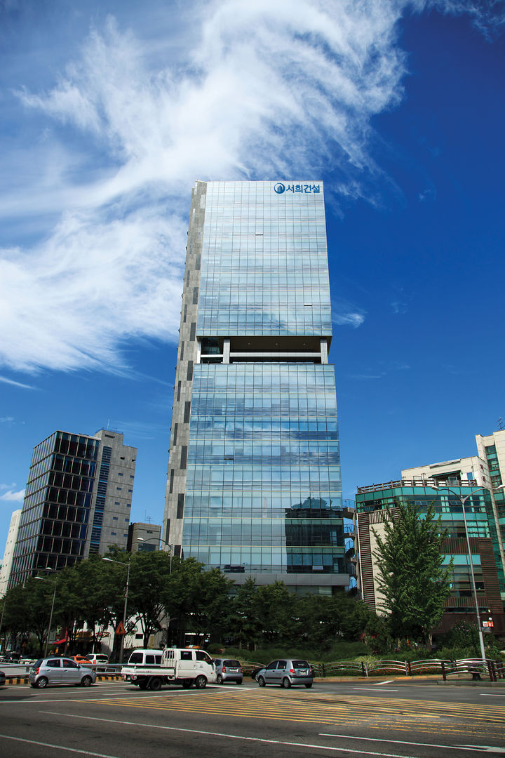 서희건설 "횡령 부사장, 1심 징역 2년 선고…절차 따라 조치"