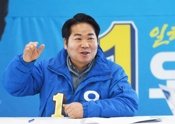 [아산=뉴시스] 박우경 기자= 10일 오세현 더불어민주당 아산시장 예비후보가 자족도시 조성을 위한 도시 여건 마련 필요성 대해 설명하고 있다. 2025.2.18 spacedust1@newsis.com *재판매 및 DB 금지