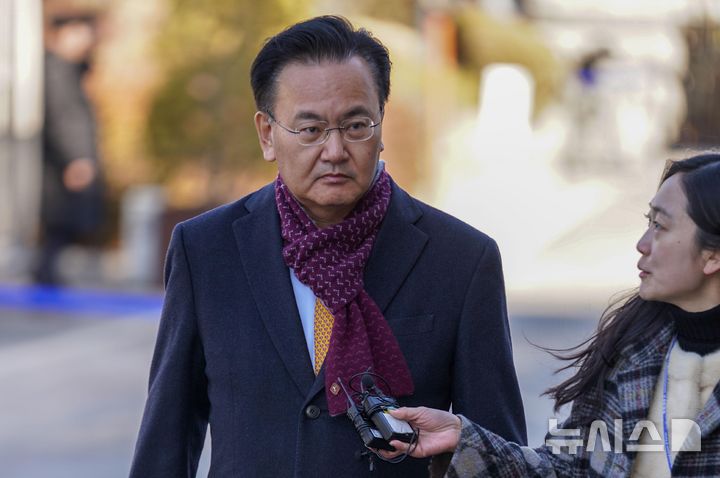 [서울=뉴시스] 사진공동취재단 = 유상범 국민의힘 의원이 지난 2월18일 서울 종로구 헌법재판소에서 열린 윤석열 대통령 탄핵심판 9차 변론기일에 참석하고 있다. 2025.02.18. photo@newsis.com