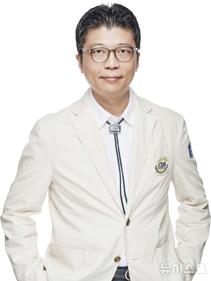 [인천=뉴시스] 부천성모병원 안과 김은철 교수. (사진=부천성모병원 제공) 2025.02.19. photo@newsis.com