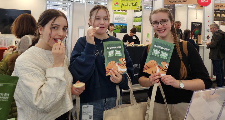  *재판매 및 DB 금지