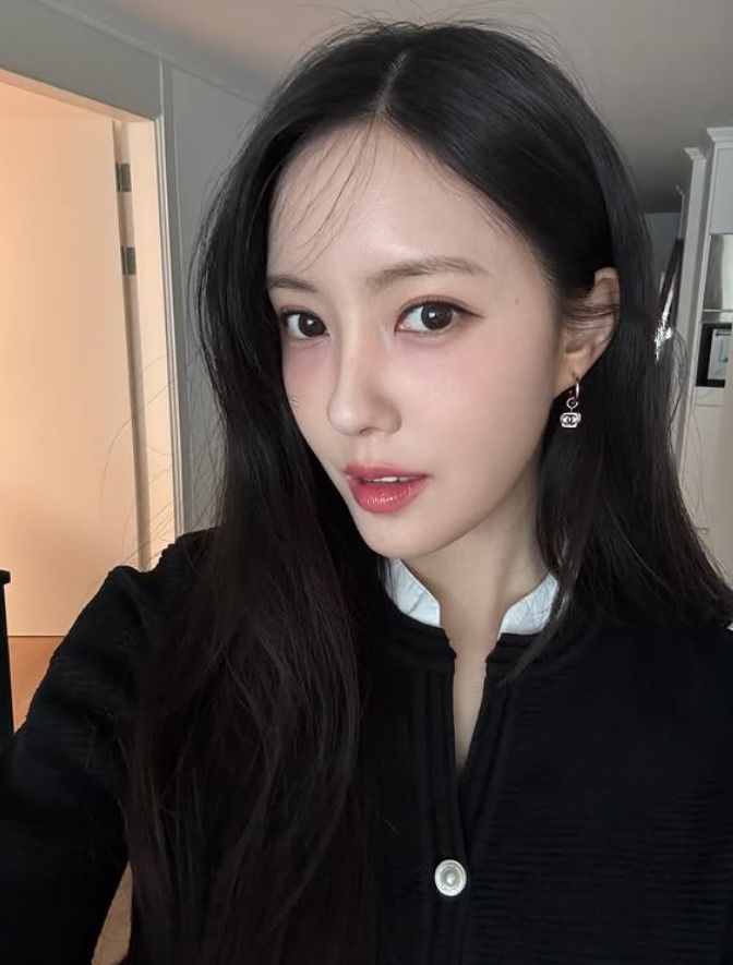 [서울=뉴시스] 효민. (사진=효민 인스타그램 캡처) 2025.02.19. photo@newsis.com  *재판매 및 DB 금지