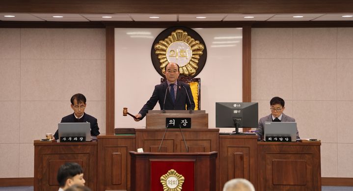 [합천=뉴시스] 합천군청 제278회 임시회 제2차 본회의 *재판매 및 DB 금지 *재판매 및 DB 금지