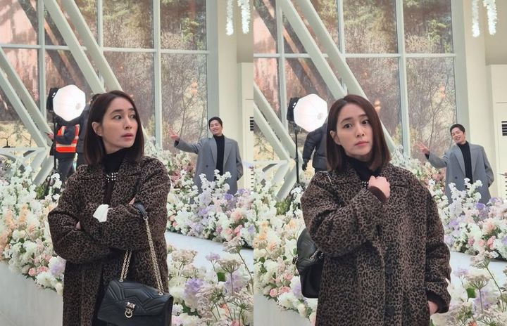 [서울=뉴시스] 배우 이민정이 우아한 자태를 뽐냈다. (사진=인스타그램) *재판매 및 DB 금지