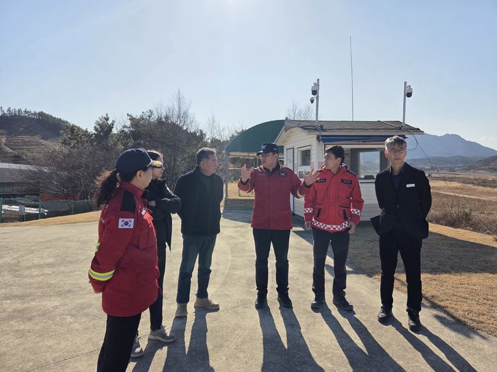 [함양=뉴시스] 함양산림항공관리소 산림청 함양산림항공관리소와 지자체 임차헬기, 산불진화 업무협의 *재판매 및 DB 금지 *재판매 및 DB 금지