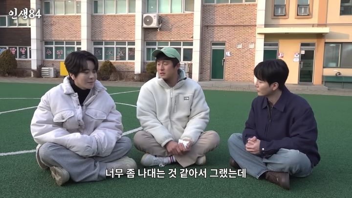 [서울=뉴시스] 지난 13일 기안84는 자신의 유튜브 채널 '인생84'에 '아이들 60명에게 100만원씩 총 6000만원 기부'라는 제목의 영상을 게재했다. (사진= 인생84 유튜브 캡처 ) 2025.02.20. photo@newsis.com *재판매 및 DB 금지