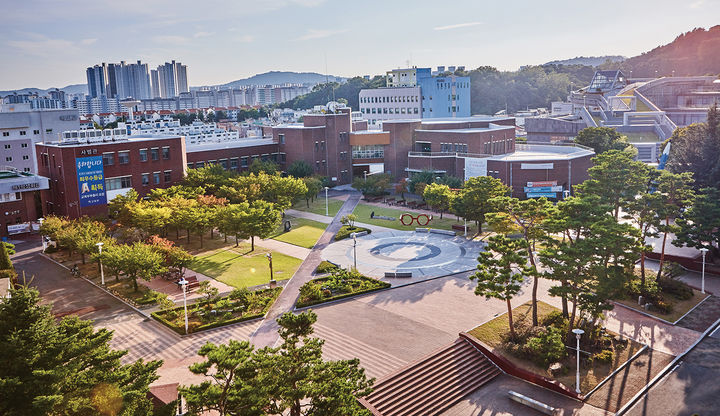 서원대학교 사범관 전경 *재판매 및 DB 금지