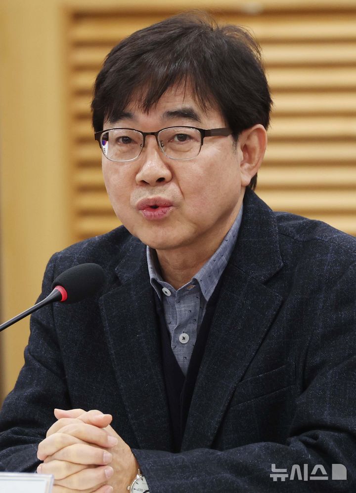 [서울=뉴시스] 조성봉 기자 = 인태연 민생연석회의 공동의장이 지난해 2월 20일 오후 서울 여의도 국회 의원회관 세미나실에서 열린 민생연석회의 금융·주거 위원회 의제 토론회에서 발언을 하고 있다. 2026.01.28. suncho21@newsis.com