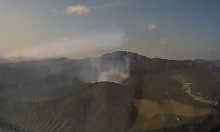 [장흥=뉴시스] 21일 오후 1시11분께 전남 장흥군 장동면 북교리 한 야산에서 불이 나 산림 당국이 진화 작업을 벌이고 있다. (사진 = 산림청 제공) 2025.02.21. photo@newsis.com *재판매 및 DB 금지