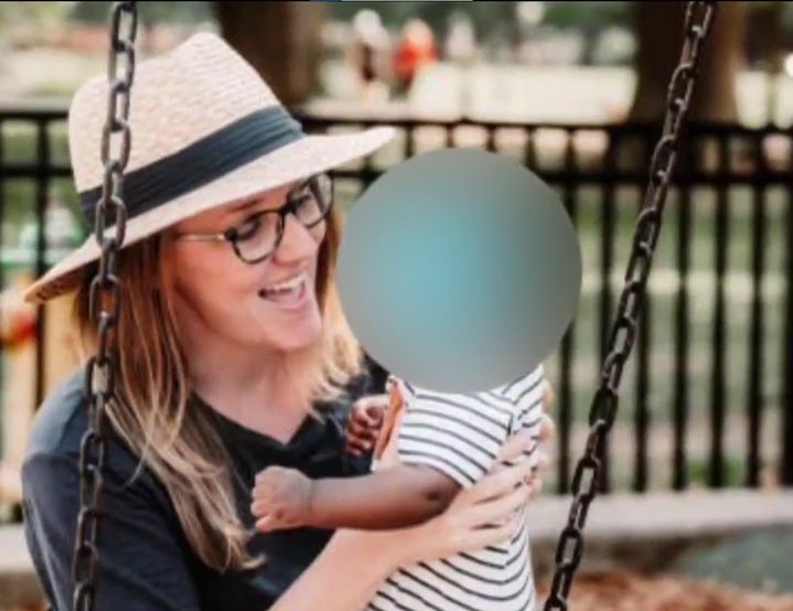 [서울=뉴시스] 미국 조지아주에 사는 사진작가 크리스테나 머레이가 난임병원 측 실수로 자신과 전혀 연관없는 아이를 출산하고 양육권마저 뺏길 위기에 처한 사연이 전해졌다.(사진=NBC방송 보도 갈무리) *재판매 및 DB 금지