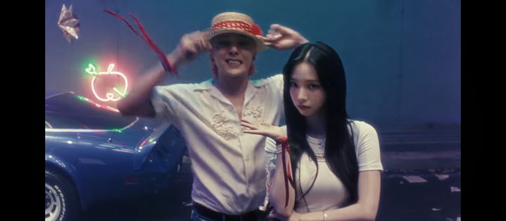 [서울=뉴시스] 지드래곤, 카리나. (사진 = 지드래곤 '투 배드' 뮤직비디오 티저 캡처) 2025.02.22. photo@newsis.com *재판매 및 DB 금지