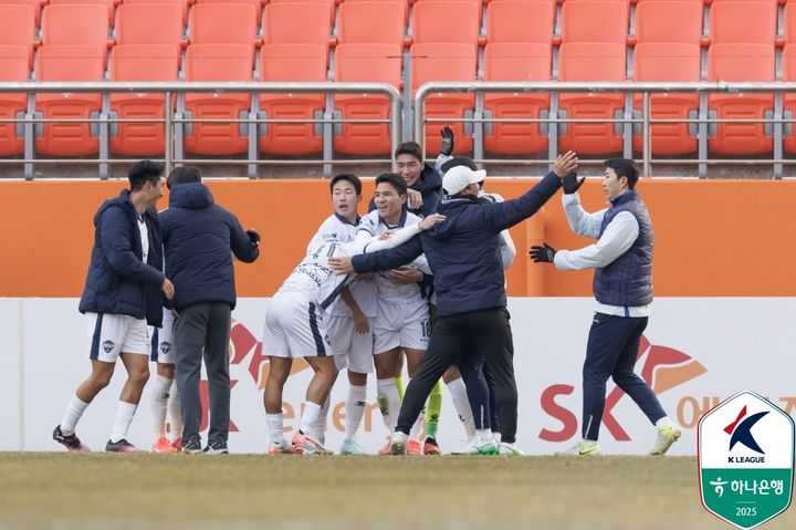 [서울=뉴시스] 프로축구 K리그1 김천상무의 원기종. (사진=한국프로축구연맹 제공) *재판매 및 DB 금지