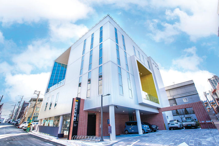 [대구=뉴시스] 대구 서구 뉴평리도서관 전경. (사진=대구시 서구 제공) *재판매 및 DB 금지