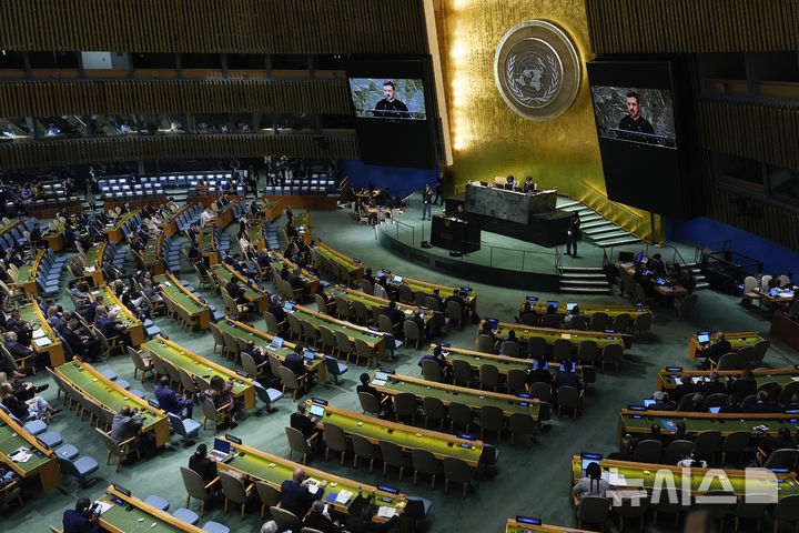 [뉴욕=AP/뉴시스]지난해 9월25일(현지시각) 유엔본부에서 열린 제79차 유엔 총회 모습. 유엔 총회가 사상 처음으로 북한 인권을 다루는 고위급 회담을 오는 20일 개최한다. 2025.5.14. 