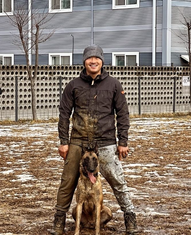 [서울=뉴시스] 직원 갑질 논란에 휩싸였던 반려견 훈련사 강형욱이 무혐의 처분을 받은 뒤 첫 심경을 밝혔다. (사진=인스타그램) *재판매 및 DB 금지