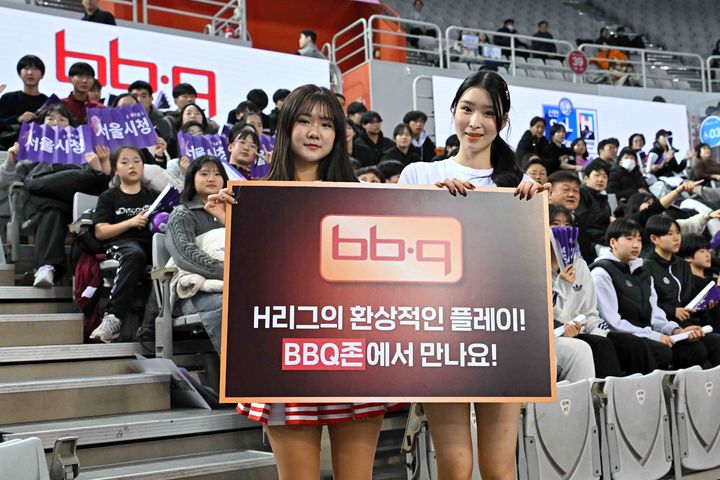 BBQ가 서울 올림픽공원 핸드볼경기장에서 열리는 H리그 경기에서 ‘BBQ존’을 선보였다.(사진=제너시스BBQ 그룹 제공) *재판매 및 DB 금지