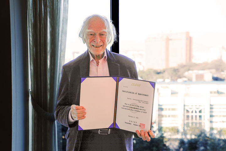 [대구=뉴시스] 세계적 생리학자 데니스 노블, DGIST 제1호 초빙 석좌교수 임용 (사진=DGIST 제공) photo@newsis.com *재판매 및 DB 금지