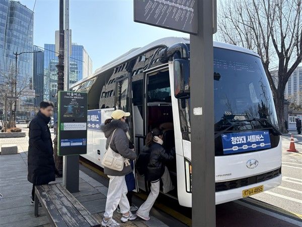 청와대 셔틀버스. (사진=청와대재단 제공) *재판매 및 DB 금지