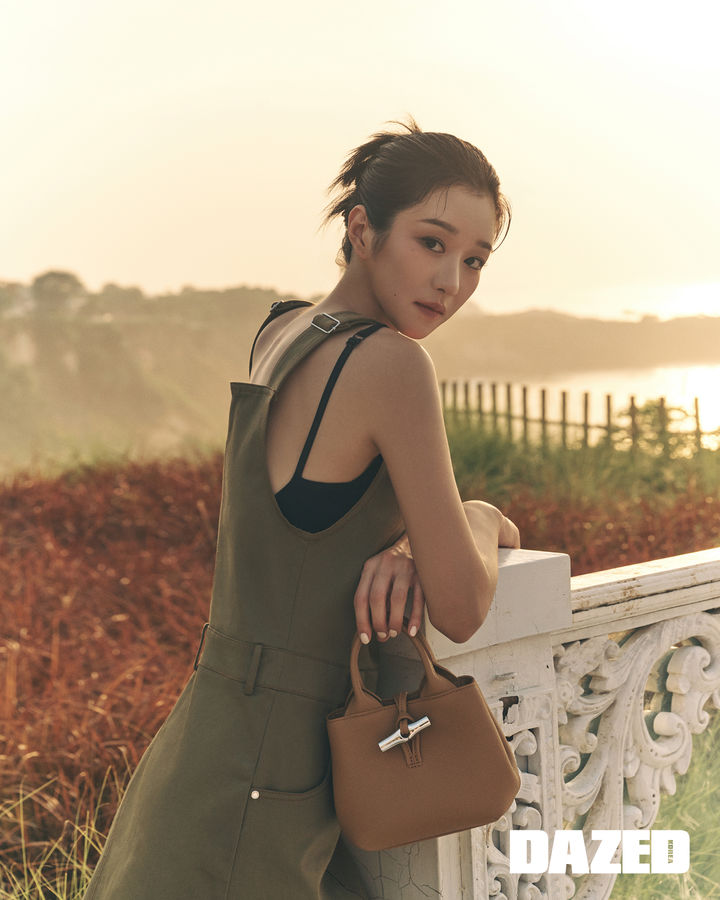 [서울=뉴시스] 서예지. (사진=데이즈드, 그림공작소 제공) 2025.02.24. photo@newsis.com *재판매 및 DB 금지