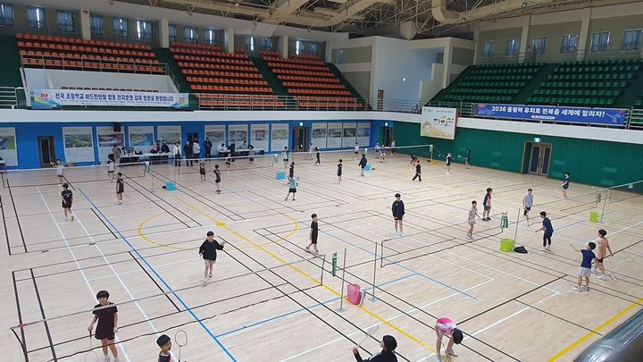 김제실내체육관에서 전국 초등학교 배드민턴팀팀 합동 전지훈련 장면 (사진=김제시 제공) *재판매 및 DB 금지