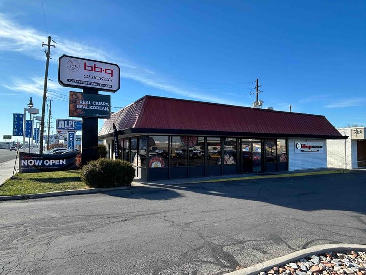 [서울=뉴시스] BBQ가 미국 유타 주에 ‘BBQ 사우스 솔트레이크 시티점’을 열었다..(사진=제너시스 BBQ 제공) *재판매 및 DB 금지