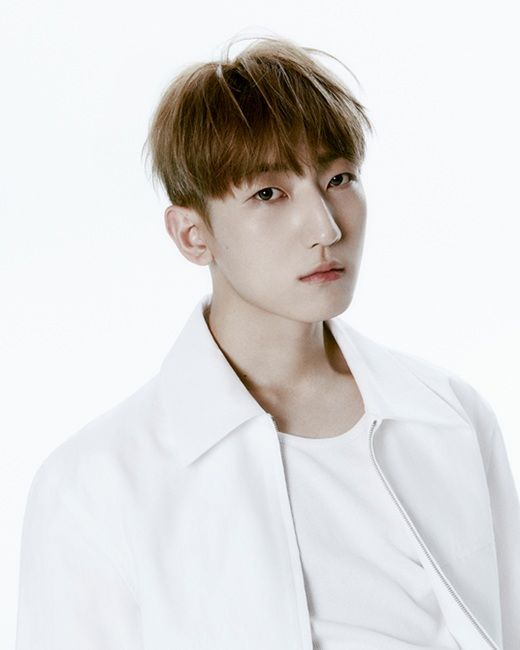 [서울=뉴시스] 남성 듀오 '멜로망스' 멤버 겸 피아니스트 정동환. (사진=어비스컴퍼니 제공) 2025.02.26 photo@newsis.com *재판매 및 DB 금지