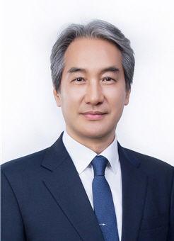 [광주=뉴시스] 이근배 전남대총장. (사진 = 전남대 제공). 2025.02.26. photo@newsis.com *재판매 및 DB 금지