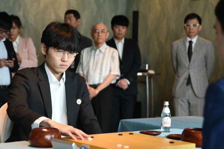 [서울=뉴시스] 제1회 난양배 월드바둑마스터스 결승에서 나선 신진서 9단, (사진=한국기원 제공) *재판매 및 DB 금지