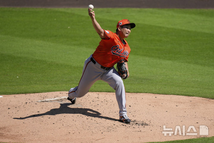 [브레이든턴=AP/뉴시스] 메이저리그(MLB) 볼티모어 오리올스의 스가노 도모유키. 2025.02.27