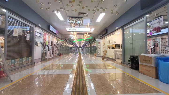 [진주=뉴시스]진주 중앙지하도상가(에나몰) 전경.(사진=진주시 제공).2025.02.27.photo@newsis.com *재판매 및 DB 금지