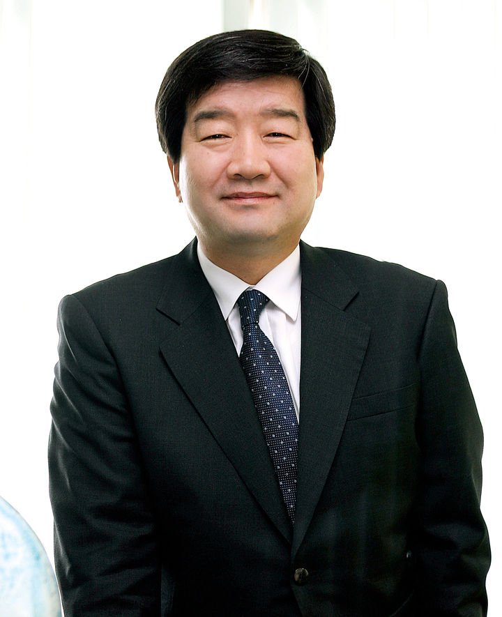 [창원=뉴시스] 강경국 기자 = 최평규 운해장학재단 이사장. (사진=SNT다이내믹스 제공). 2025.02.27. photo@newsis.com *재판매 및 DB 금지